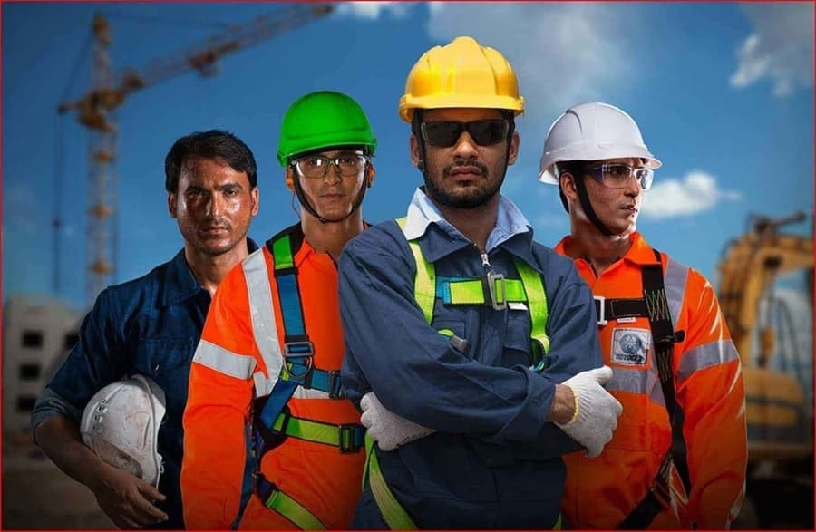 Hướng Dẫn Toàn Diện Chọn Áo Bảo Hộ Phù Hợp Cho Từng Ngành Nghề